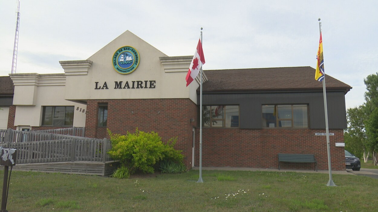 L'hôtel de ville de Bas-Caraquet.