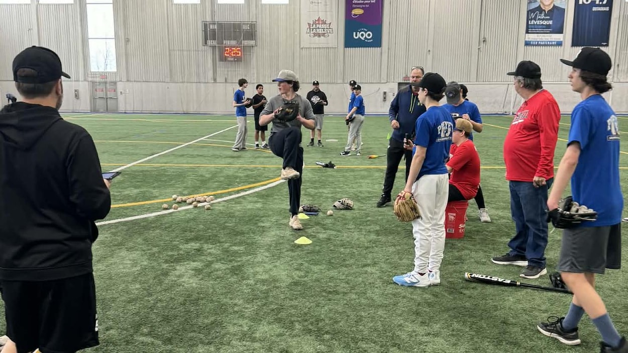 Une nouvelle ligue de baseball en Outaouais | Radio-Canada