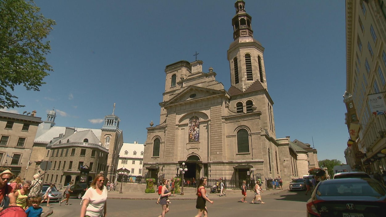 La basilique-cathédrale Notre-Dame-de-Québec La basilique-cathédrale Notre-Dame-de-Québec