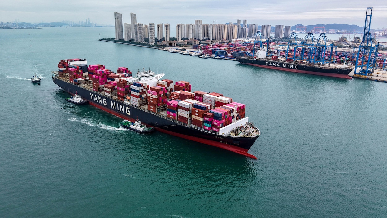 Droits de douane : Pékin dit évaluer la décision de la Cour suprême américaine