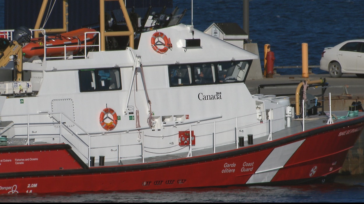 Le navire a été construit pour la Garde côtière canadienne. Le navire a été construit pour la Garde côtière canadienne.