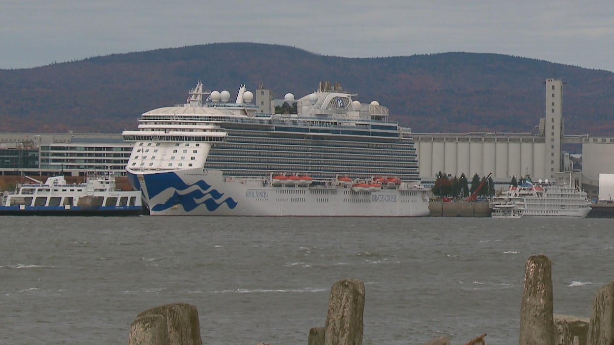 Le Royal Princess au port de Québec