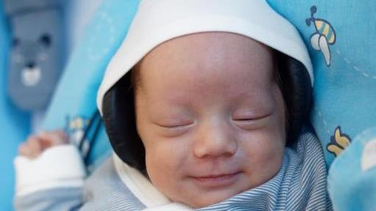 Les réseaux neuronaux des bébés prématurés exposés à des pièces musicales composées spécifiquement à leur intention se sont mieux développés, indique une étude réalisée en Suisse.
