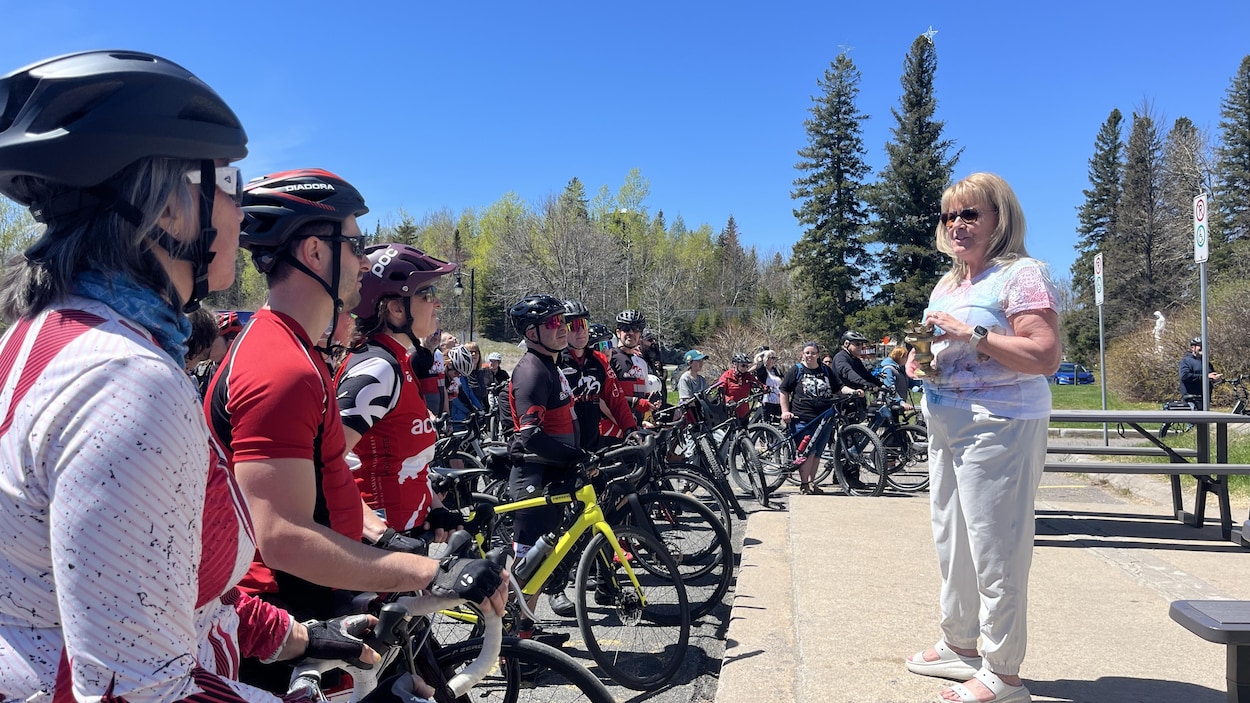 Bénédiction de cyclistes à Alma