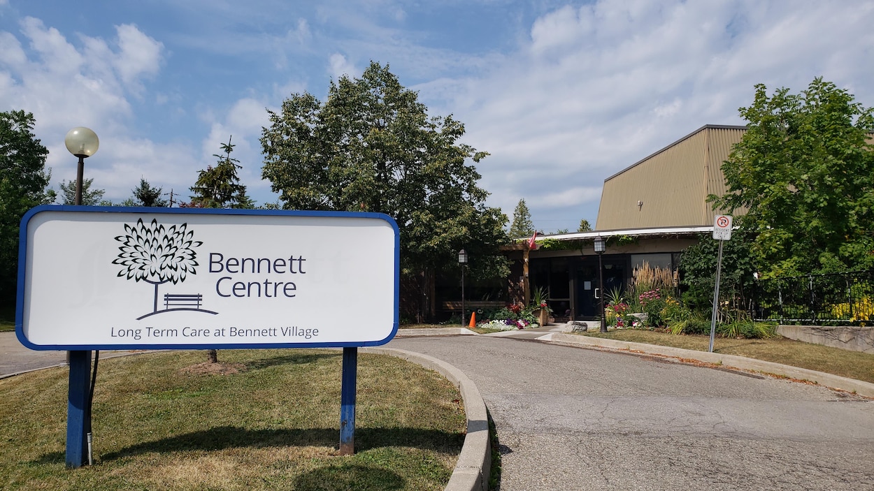 Enseigne de Bennett Village.