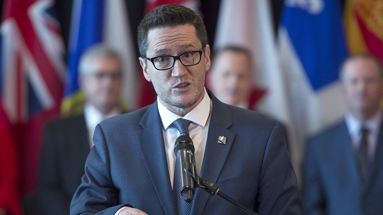 Benoit Charette lors d'une conférence de presse.
