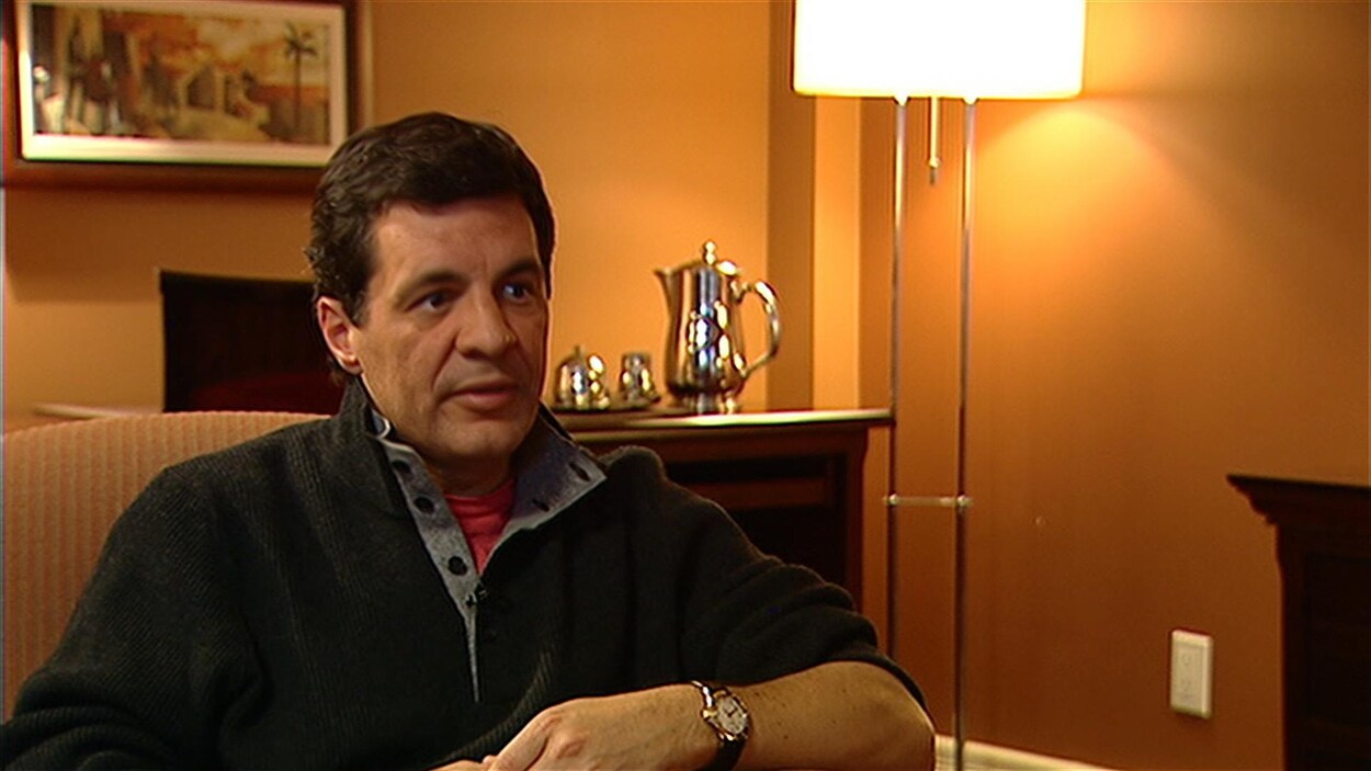 L'ex-chef de Vision Montréal Benoît Labonté, lors d'une entrevue au sujet du financement municipal, en 2009. L'ex-chef de Vision Montréal Benoît Labonté, lors d'une entrevue au sujet du financement municipal, en 2009.