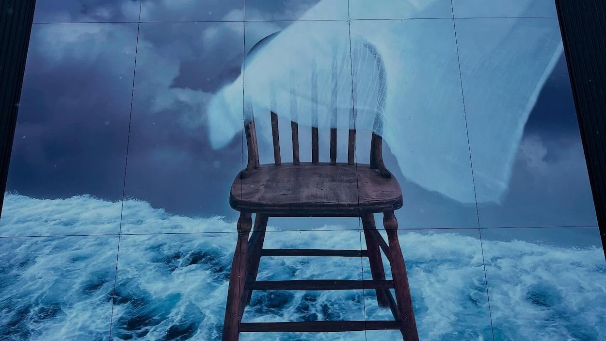 La nouvelle chaise « qui fait rêver » au centre-ville de Sherbrooke