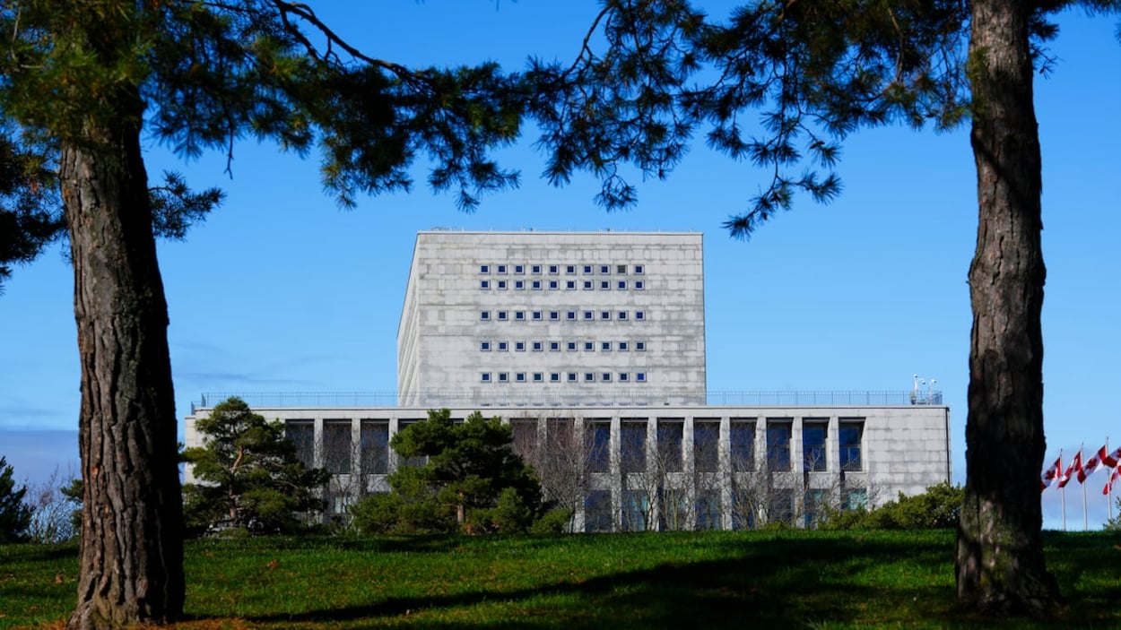 Un agent d’IA aurait tenté de pirater Bibliothèque et Archives Canada, selon un rapport