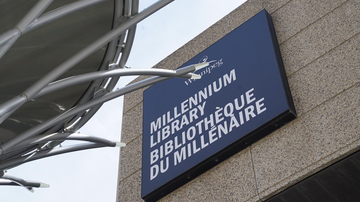 Vue du panneau extérieur de labibliothèque du Millénaire