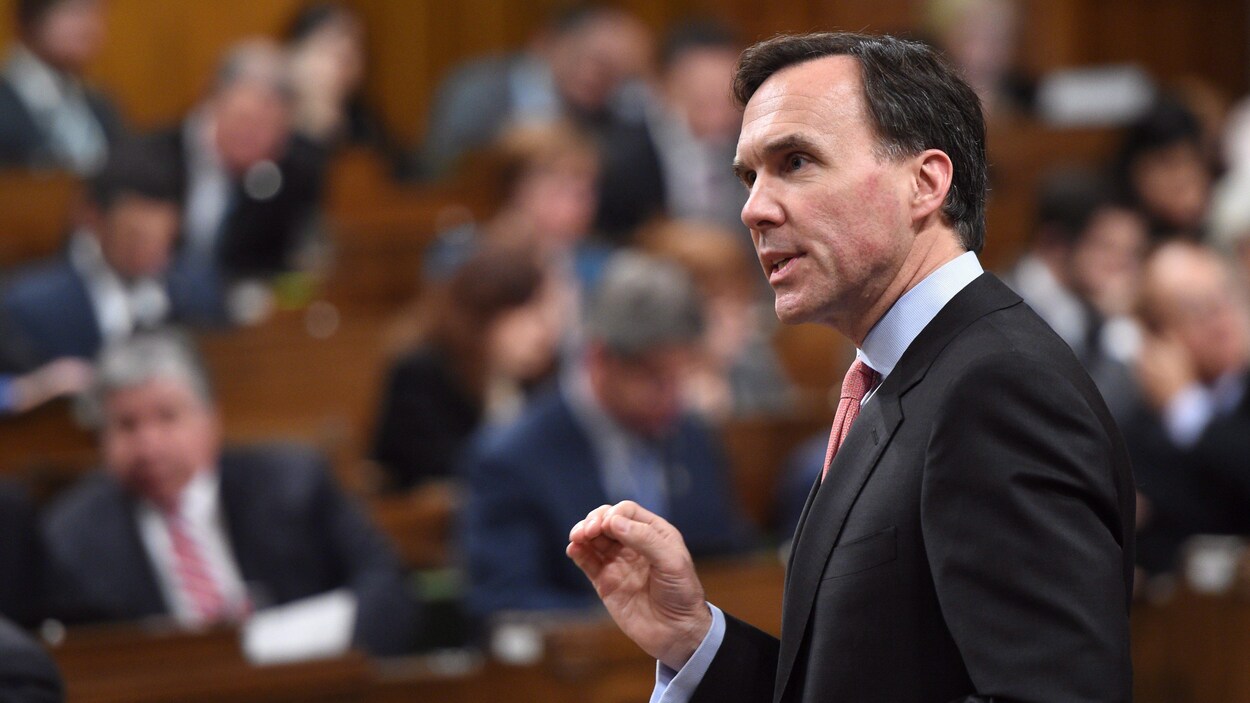 Le ministre Bill Morneau durant la période des questions aux Communes