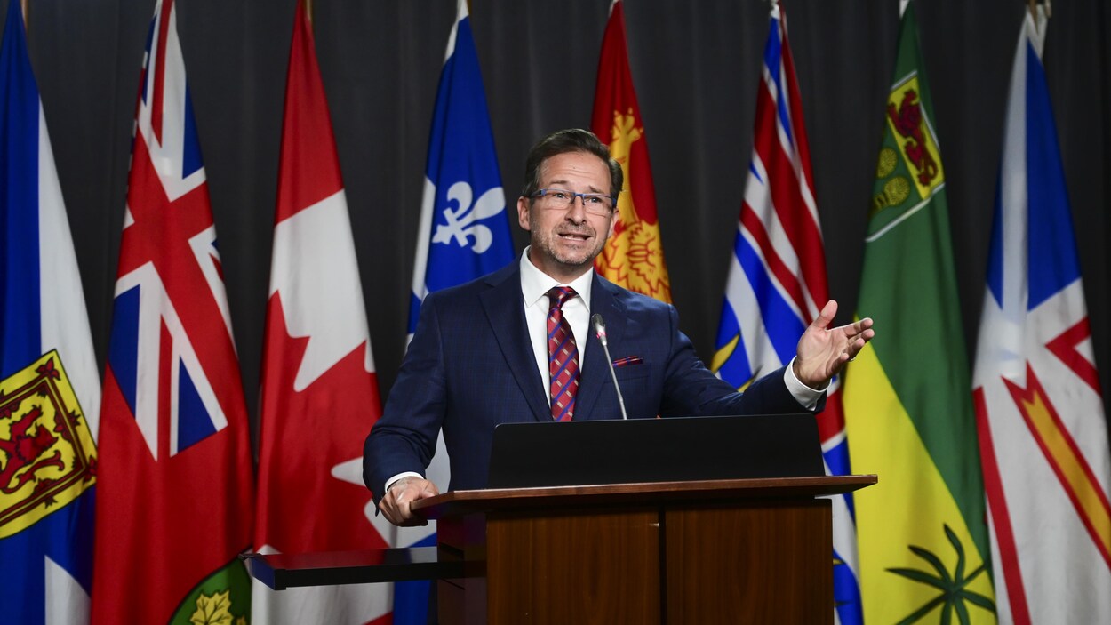 Yves-Francois Blanchet en conférence de presse.