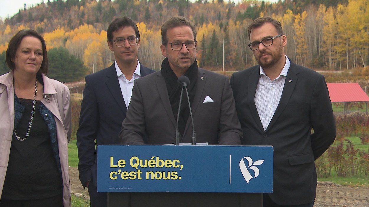 Yves-François Blanchet et les candidats régionaux.