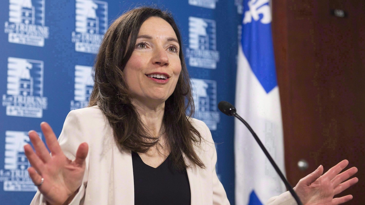 La chef du Bloc québécois, Martine Ouellet, lors d'une conférence de presse à Québec en mars 2017.
