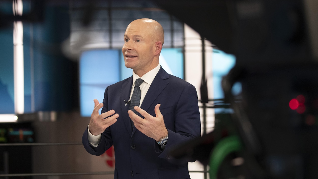 Alain Bellemare sur le plateau d'« En direct avec Patrice Roy ».