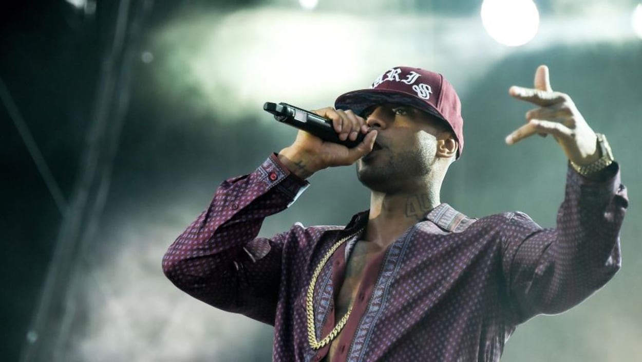 Le rappeur français Booba sur scène.