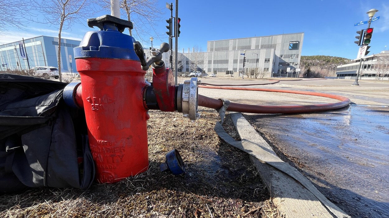 Incendie à l’ancienne papetière de Baie-Comeau