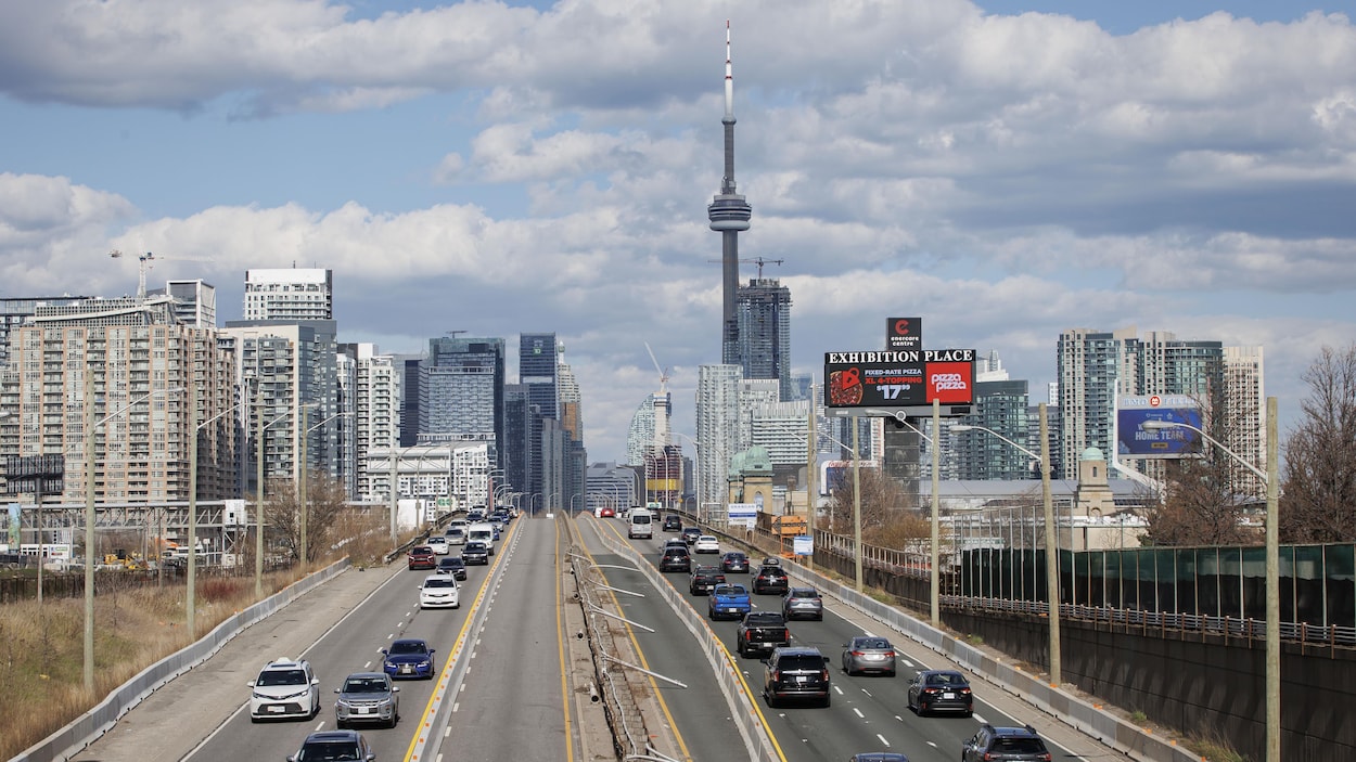 Des travaux d’urgence sur la Gardiner avant la Coupe du monde de la FIFA