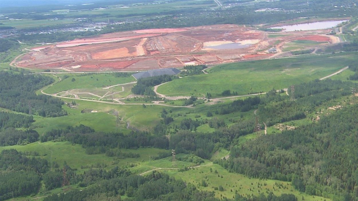 Vue aérienne du site de résidus de bauxite actuel Vue aérienne du site de résidus de bauxite actuel