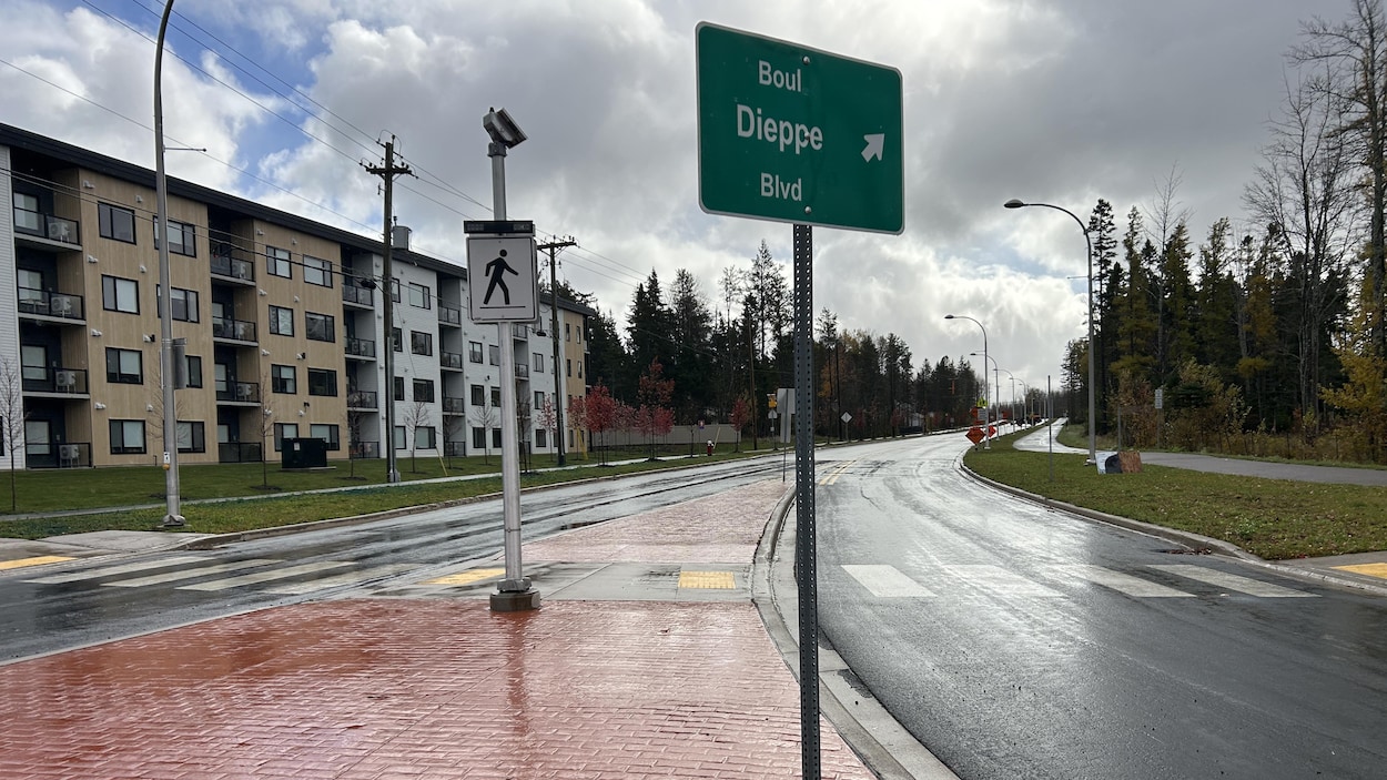 Le nouveau tronçon du boulevard Dieppe est maintenant ouvert à la circulation