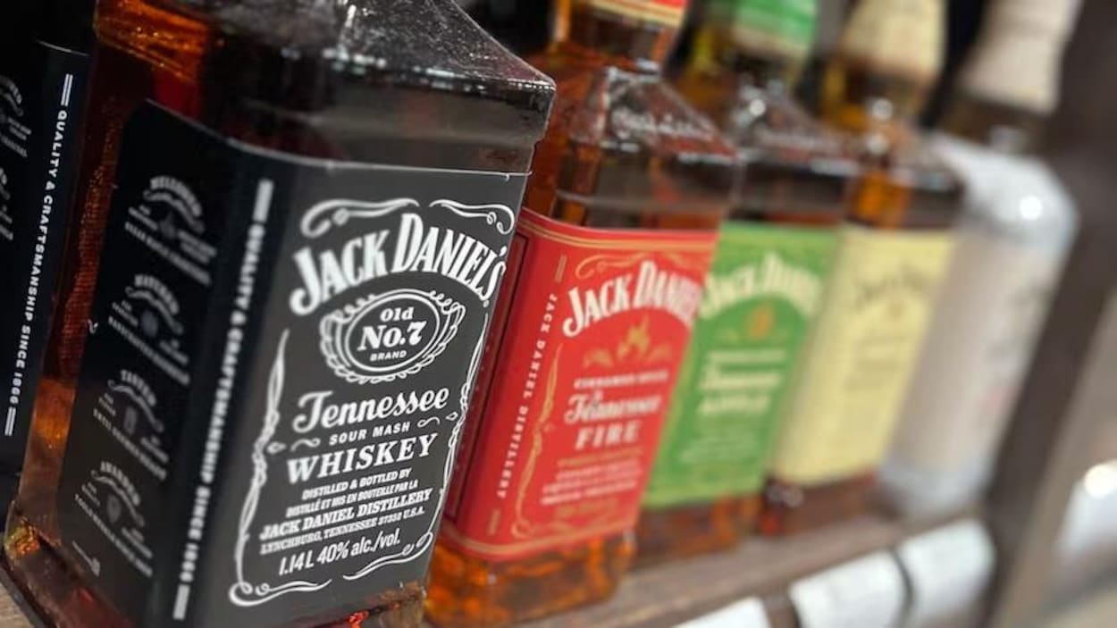 Appels au retrait de l’alcool américain en Alberta