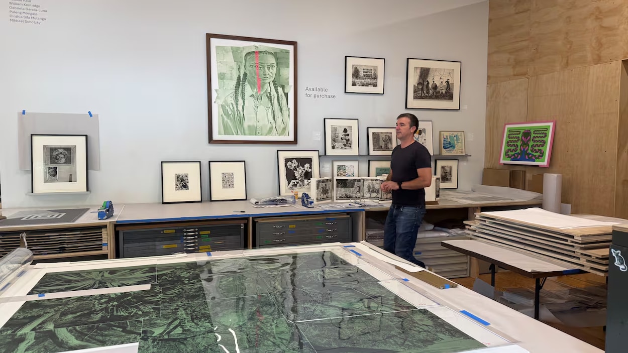 Un atelier d’art imprimé voit des commandes bloquées à la frontière à cause des tarifs