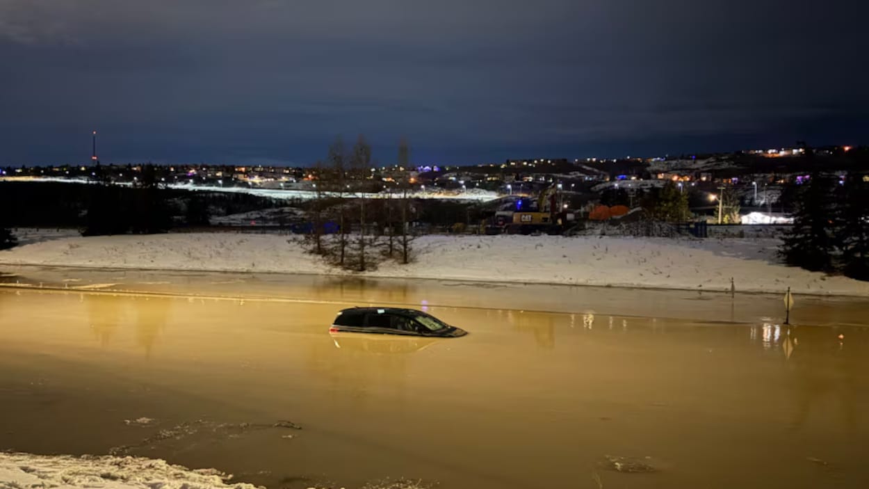 Une importante rupture de conduite d’eau à Calgary