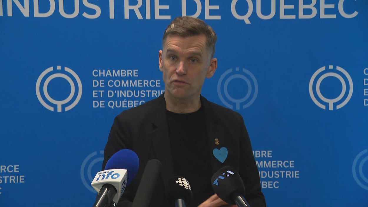 Immigration : Marchand accuse le PQ de voir le problème à l’envers