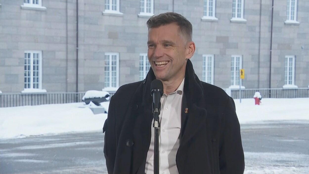 Marchand accueille Carney à Québec et salue son discours « extraordinaire » à Davos