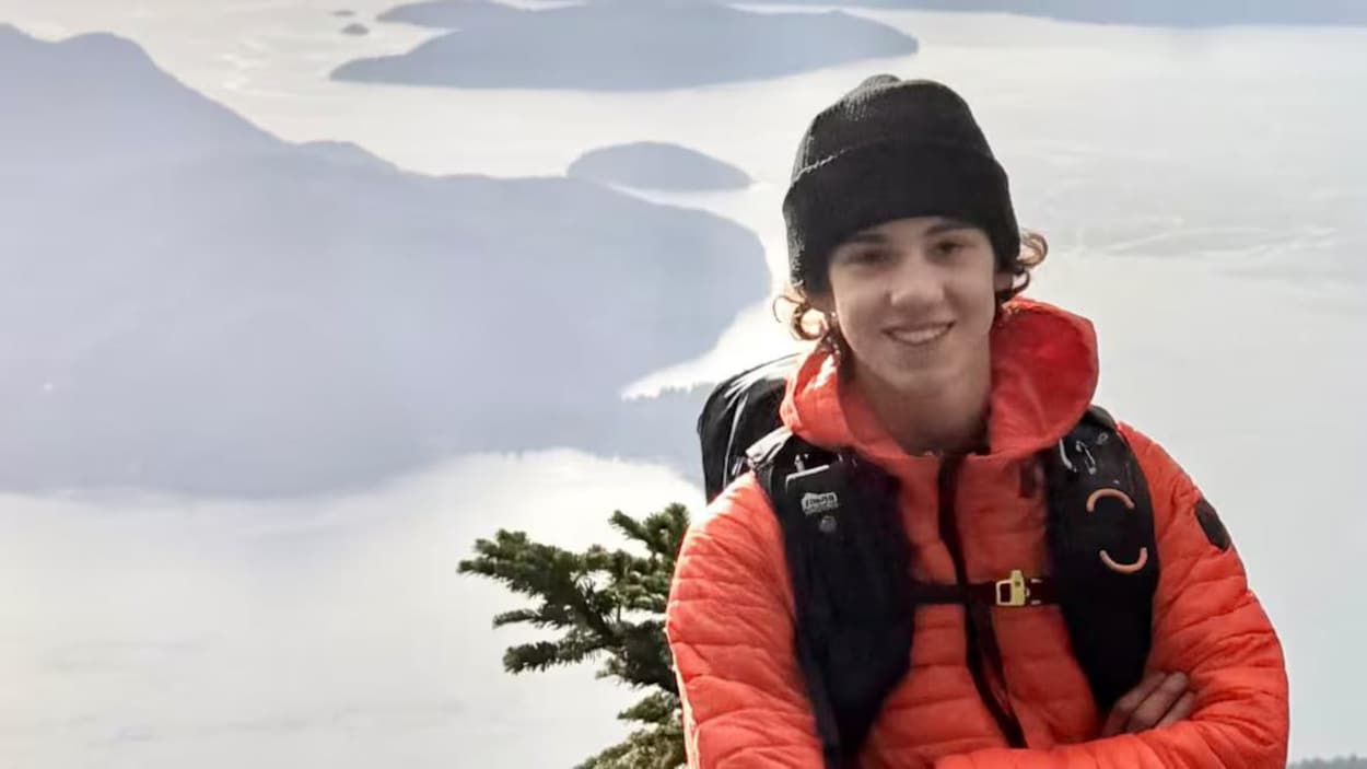 Un adolescent secouru sur un flanc de montagne dit que l’IA n’est pas en cause