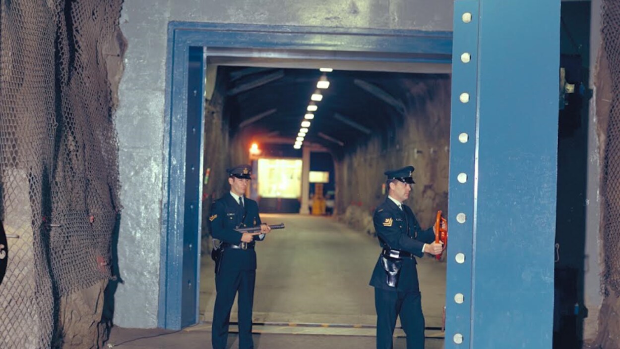 Un bunker de North Bay, dans le Nord de l'Ontario, pourrait entreposer des millions de documents d'archive si le projet de la Fondation du Musée canadien de la radiodiffusion va de l'avant. Un bunker de North Bay, dans le Nord de l'Ontario, pourrait entreposer des millions de documents d'archive si le projet de la Fondation du Musée canadien de la radiodiffusion va de l'avant.