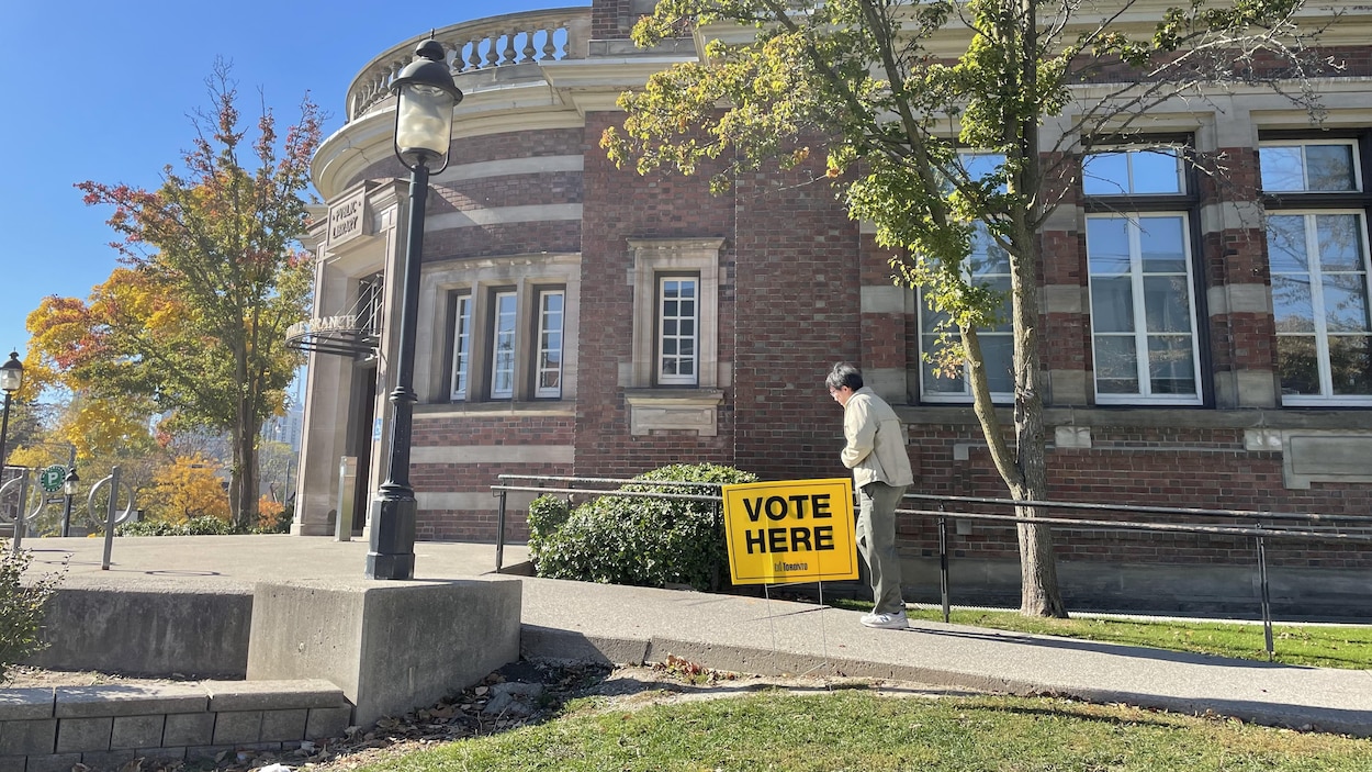 Pourquoi le taux de participation est-il en chute aux élections municipales?