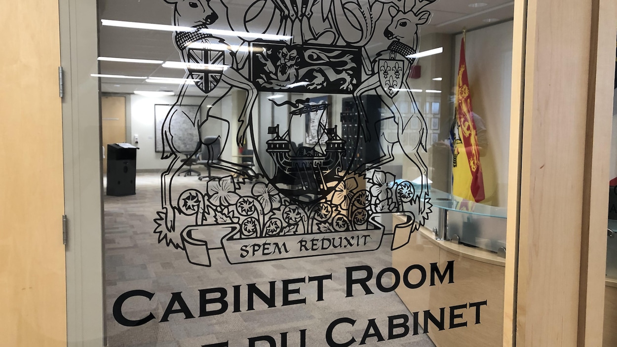 La porte de la salle du Cabinet.
