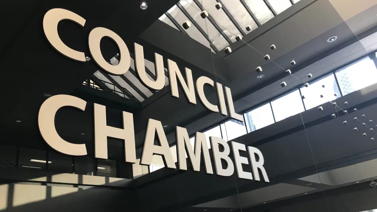 La mairie de Calgary songe à créer un registre des lobbyistes