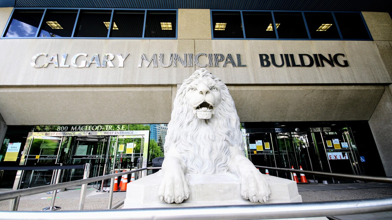 City of Calgary debates 7.8% property tax increase