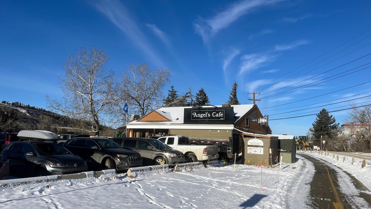 Début des travaux d’aqueduc à Calgary : Angel’s Café forcé de fermer ses portes