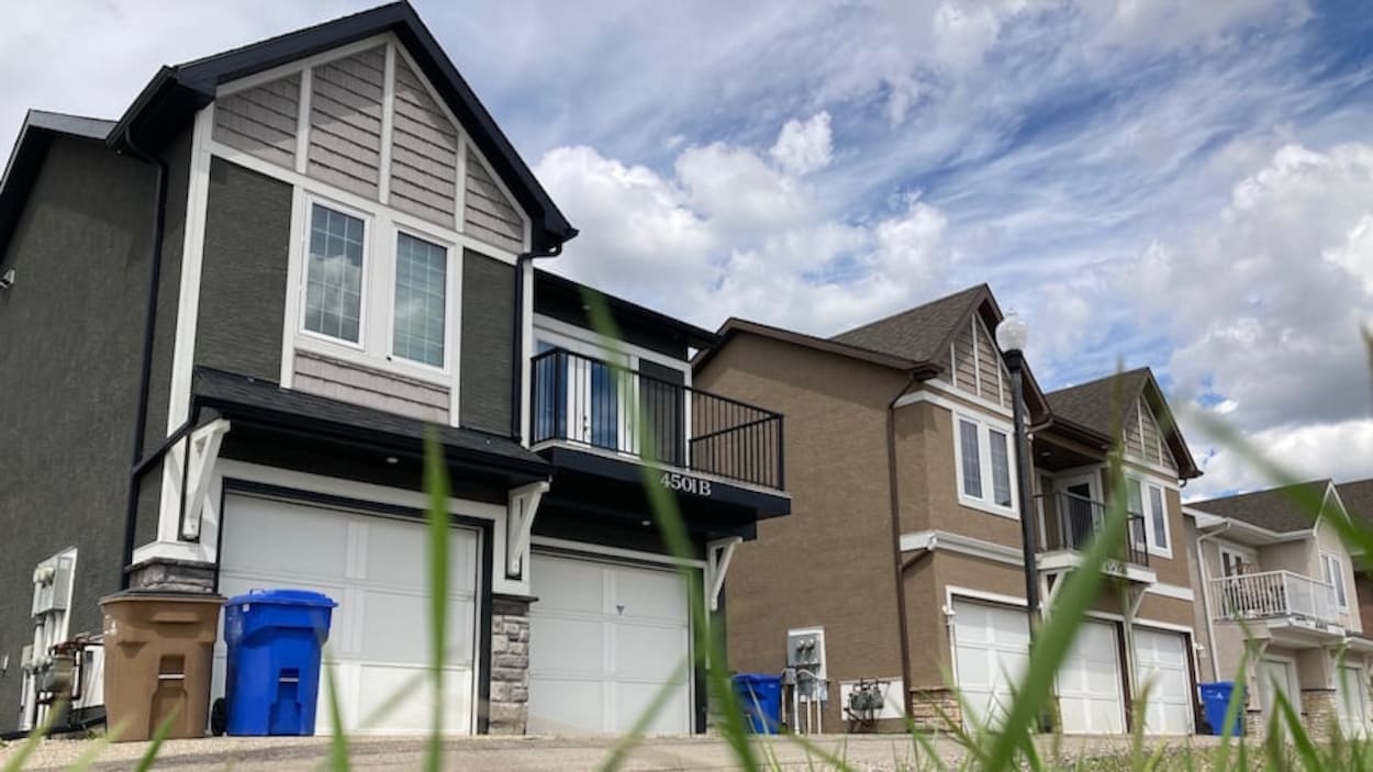 Calgary cherche des solutions pour faciliter la construction de logements secondaires