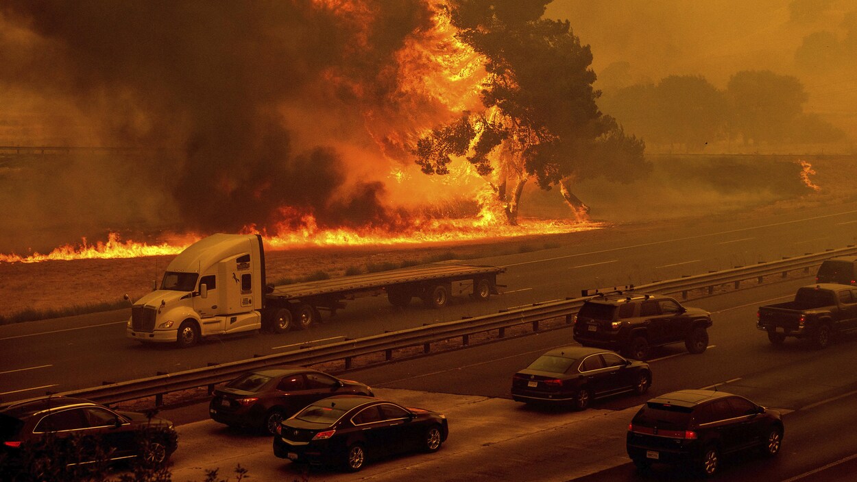 https://images.radio-canada.ca/q_auto,w_1250/v1/ici-info/16x9/californie-incendies.jpg