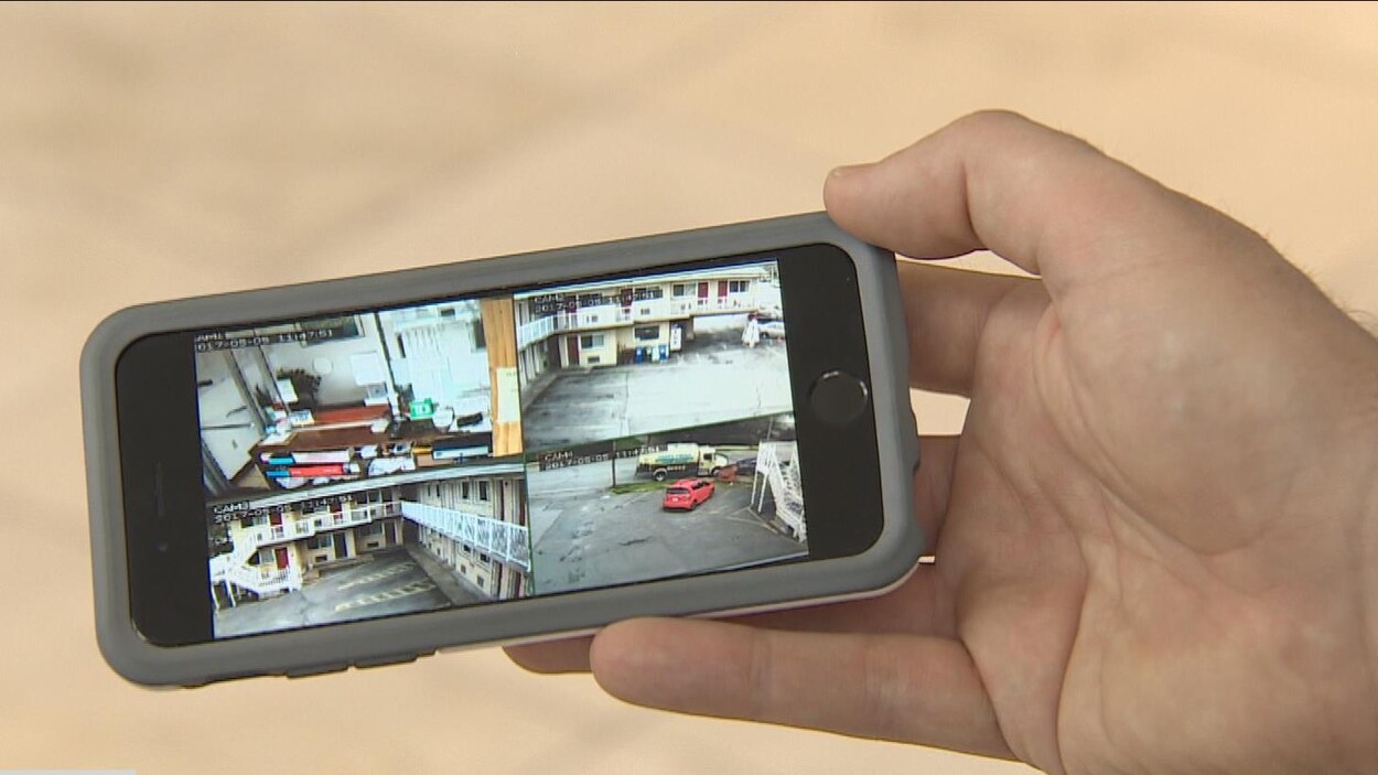 Les images captées par des centaines de caméras de surveillance piratées ont été diffusées sur un site internet.