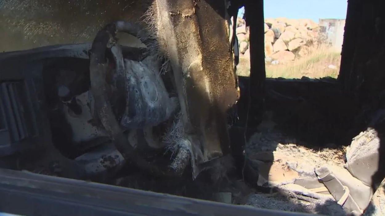Une camionnette incendiée