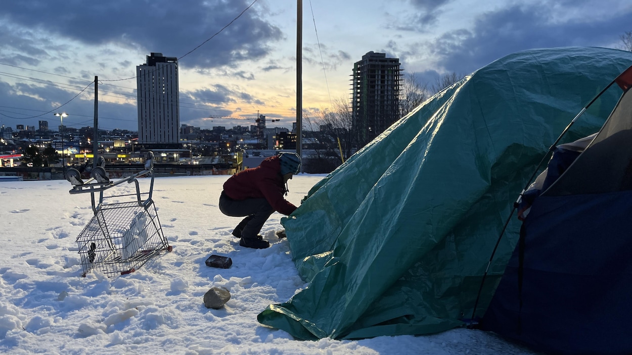 Une course contre la montre pour les travailleurs de rue à cause du temps froid à Halifax