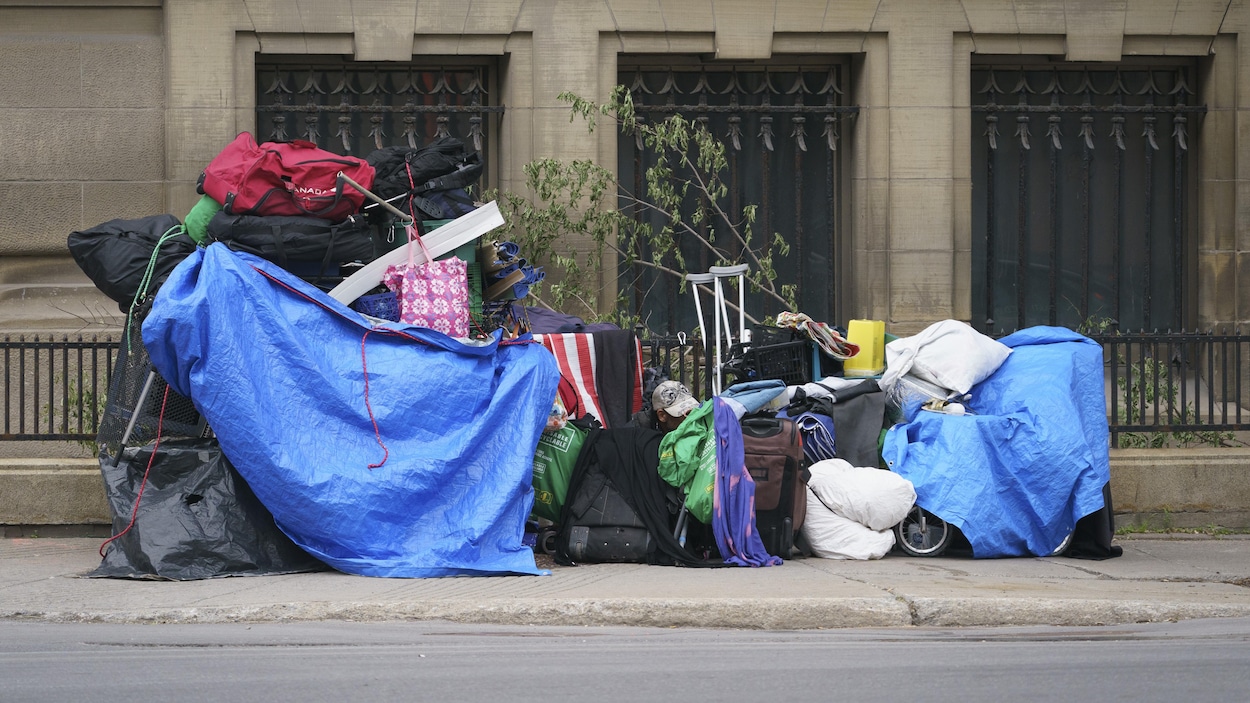 Itinérance : Québec tarde à accepter les dizaines de millions de dollars d'Ottawa