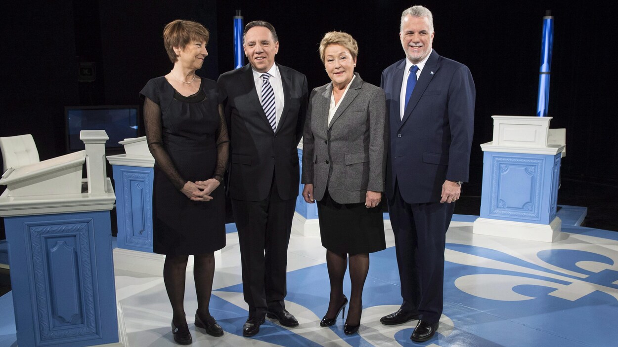 Françoise David, François Legault, Pauline Marois et Philippe Couillard sur plateau du débat des chefs de 2014.