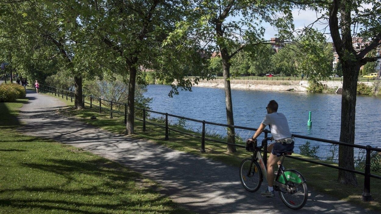 Le canal de Lachine Le canal de Lachine
