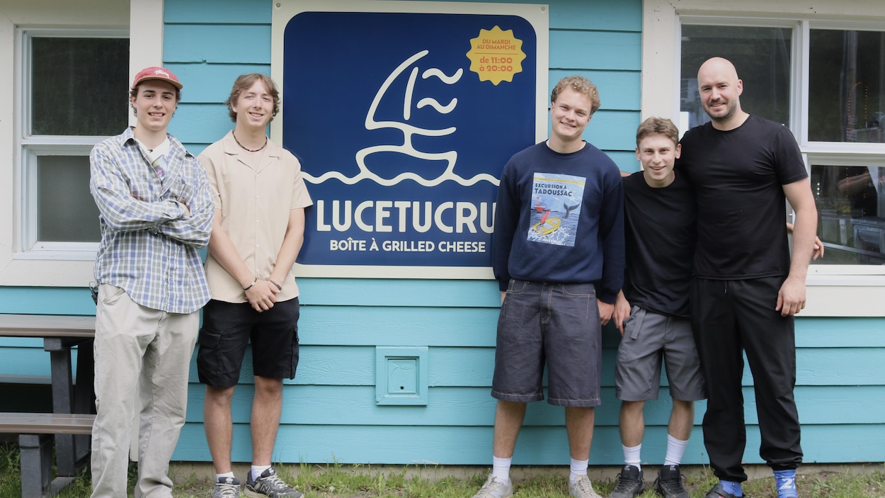 Une cantine gérée par 4 jeunes entrepreneurs
