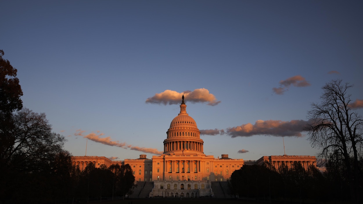 Trump signe la fin de la plus longue paralysie budgétaire aux États-Unis