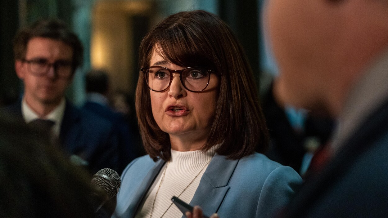 La cheffe du Nouveau Parti démocratique de la Saskatchewan, Carla Beck, au Palais législatif le 26 octobre 2022.