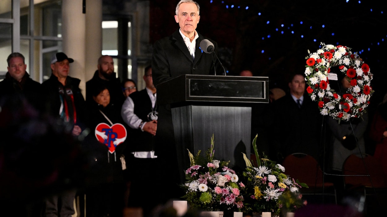 Mark Carney et les chefs fédéraux ont assisté à une veillée à Tumbler Ridge