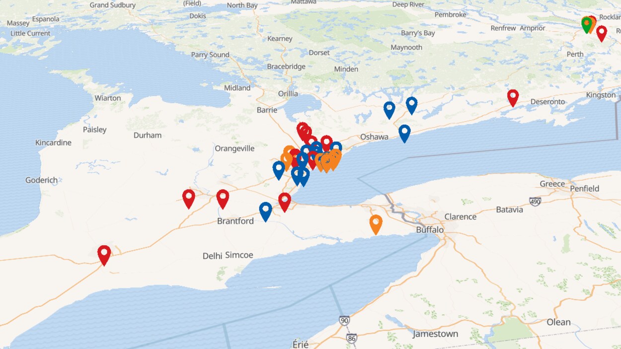 Une carte d'une partie de l'Ontario avec des points de différentes couleurs.