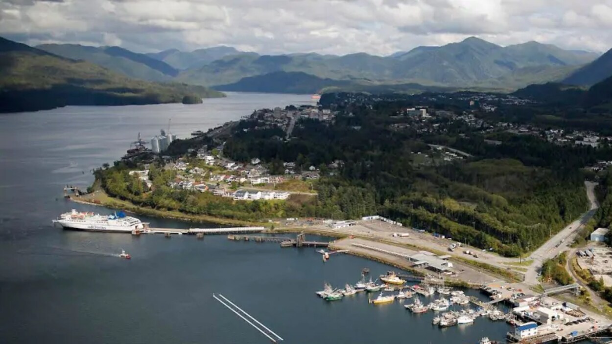 Vue aérienne du port de Prince Rupert.